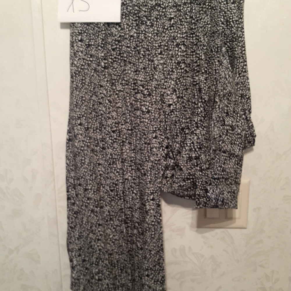 Black and White Capris